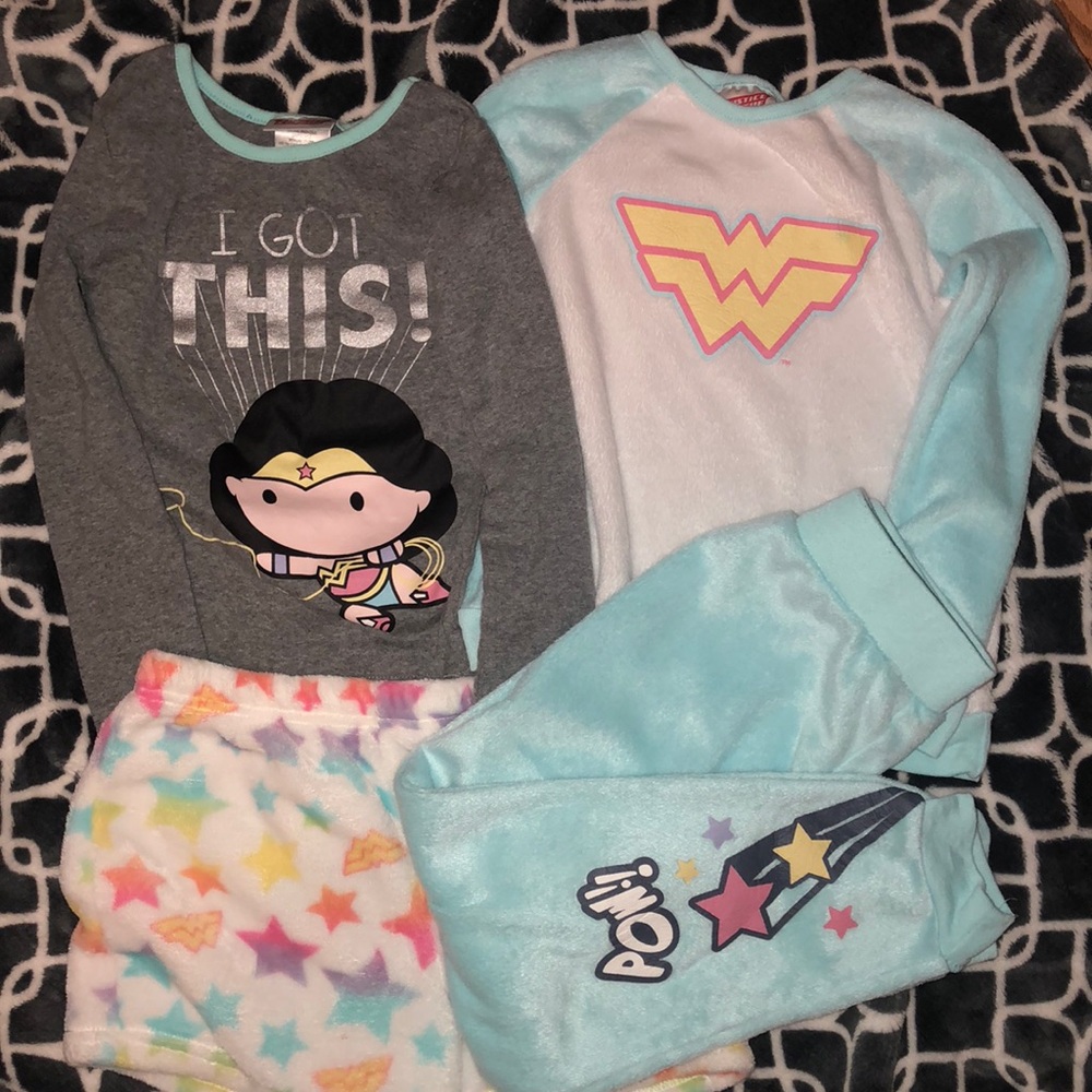 4 pc size 6X Wonder Woman justice league PJs